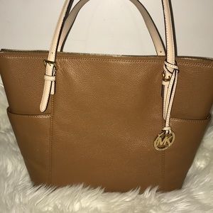 -SOLD-  BNWT- Micheal Kors East West Leather Tote